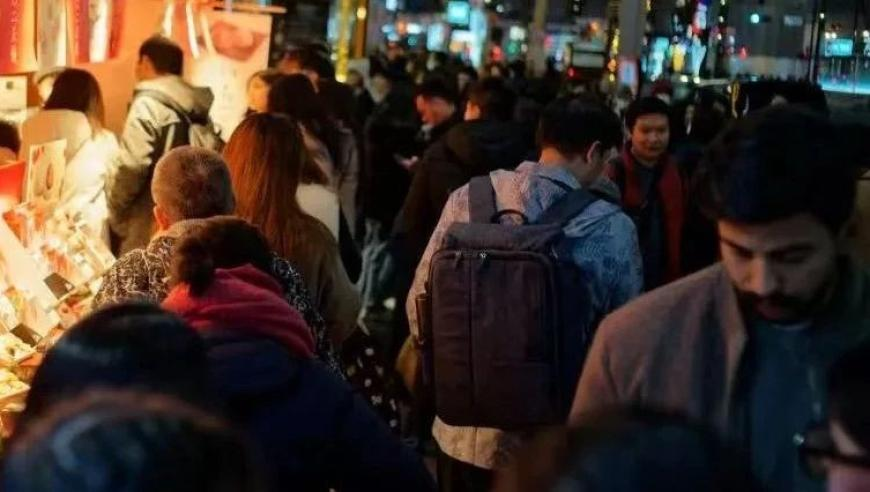 精准澳门一肖一码澳门之家,上海住宅发生燃气爆燃致1死,完美答案解释落实_经典版V6.50